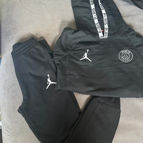 Kids Black Jogger Pants and Hoodie - Picture 1 of 3